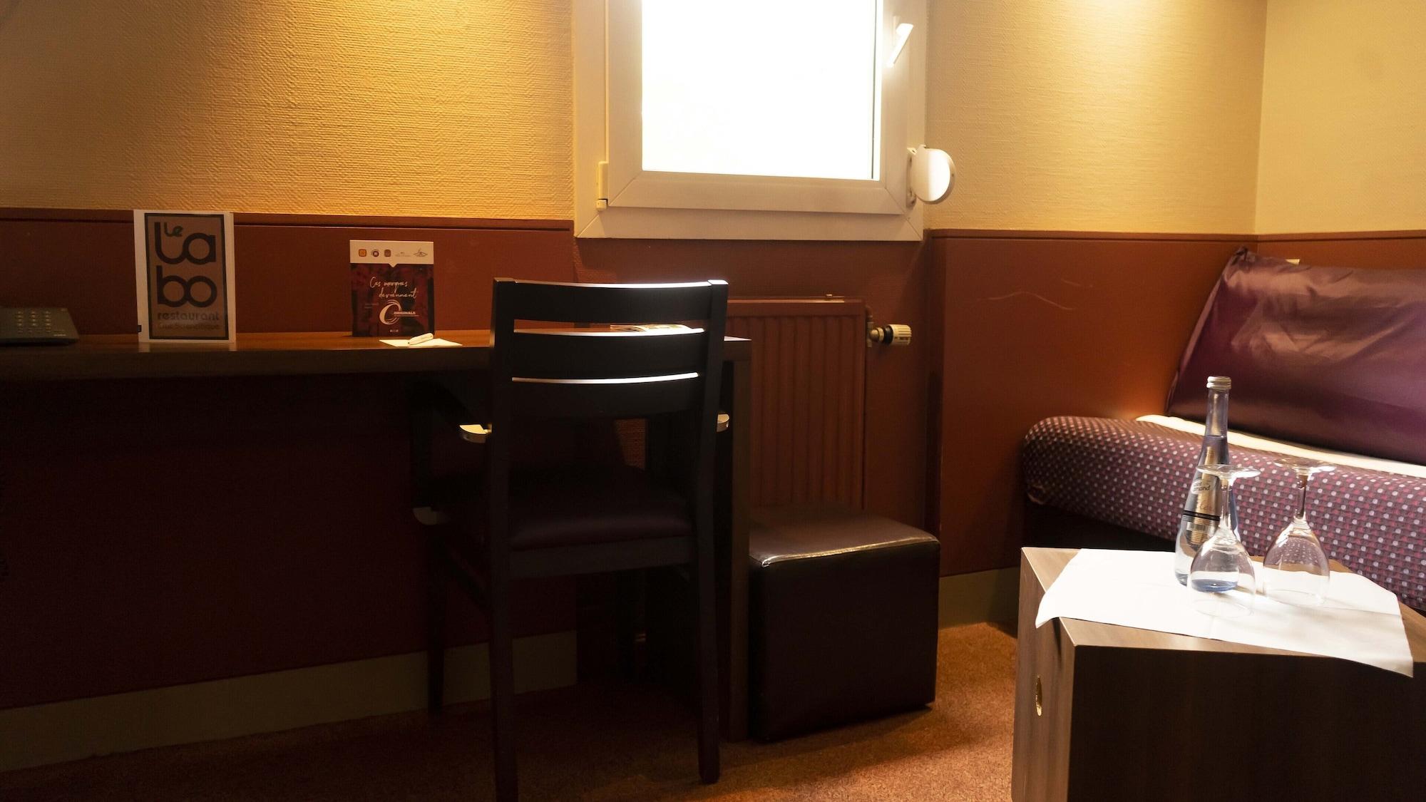 The Originals City, Hotel Ascotel, Lille Est Grand Stade Βιλνέβ ντ' Ασκ Εξωτερικό φωτογραφία