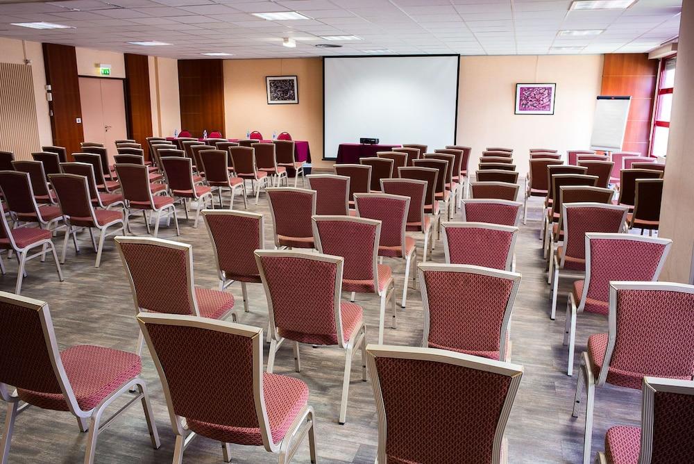 The Originals City, Hotel Ascotel, Lille Est Grand Stade Βιλνέβ ντ' Ασκ Εξωτερικό φωτογραφία