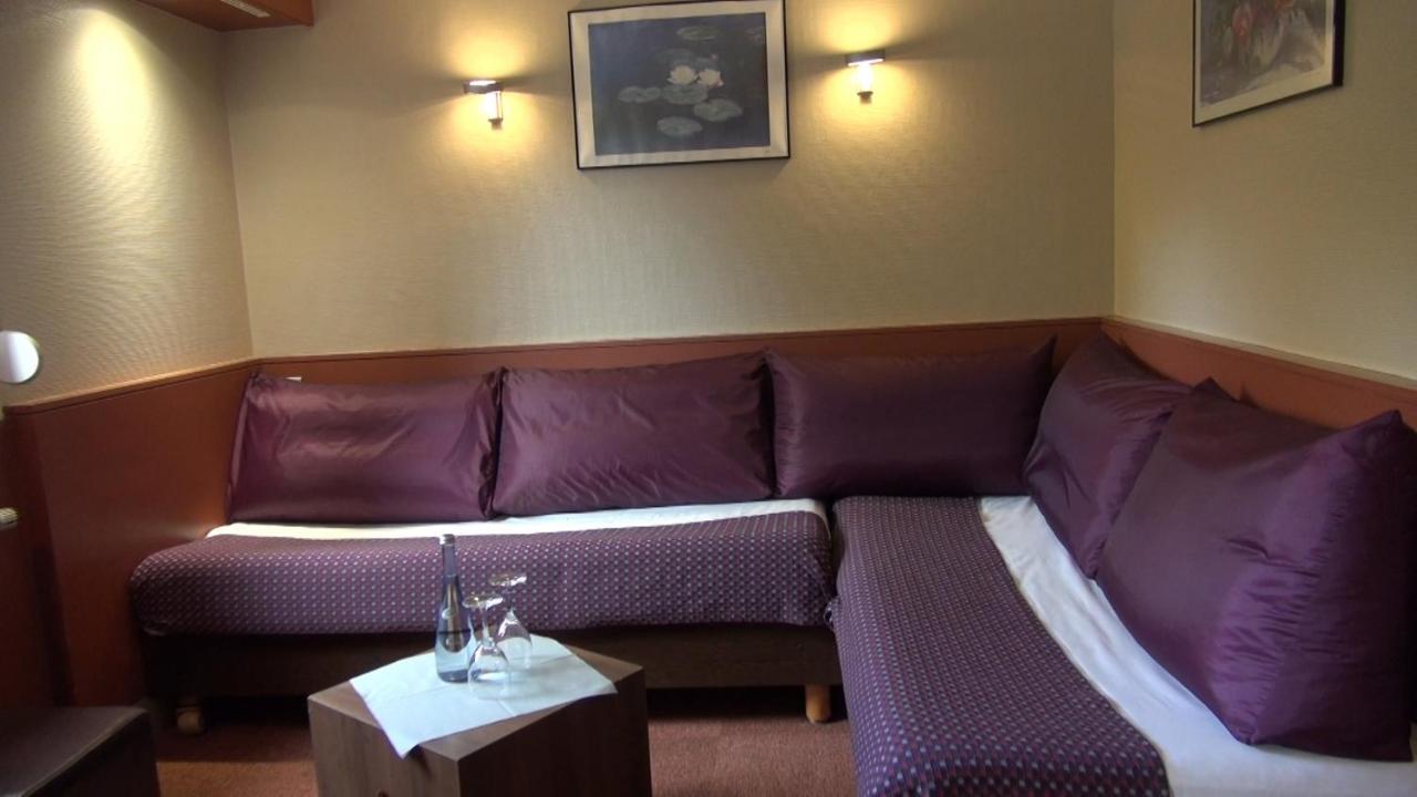 The Originals City, Hotel Ascotel, Lille Est Grand Stade Βιλνέβ ντ' Ασκ Εξωτερικό φωτογραφία