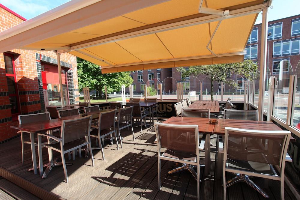 The Originals City, Hotel Ascotel, Lille Est Grand Stade Βιλνέβ ντ' Ασκ Εξωτερικό φωτογραφία