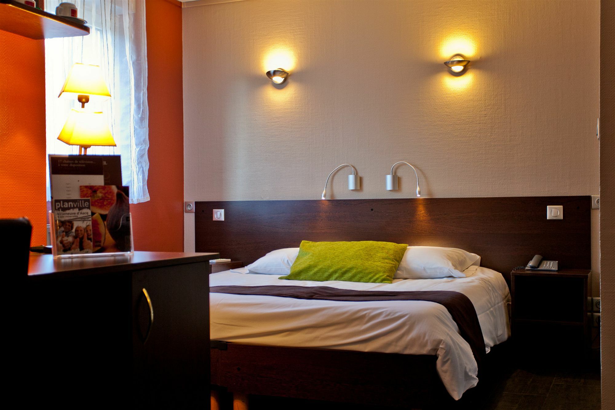 The Originals City, Hotel Ascotel, Lille Est Grand Stade Βιλνέβ ντ' Ασκ Εξωτερικό φωτογραφία